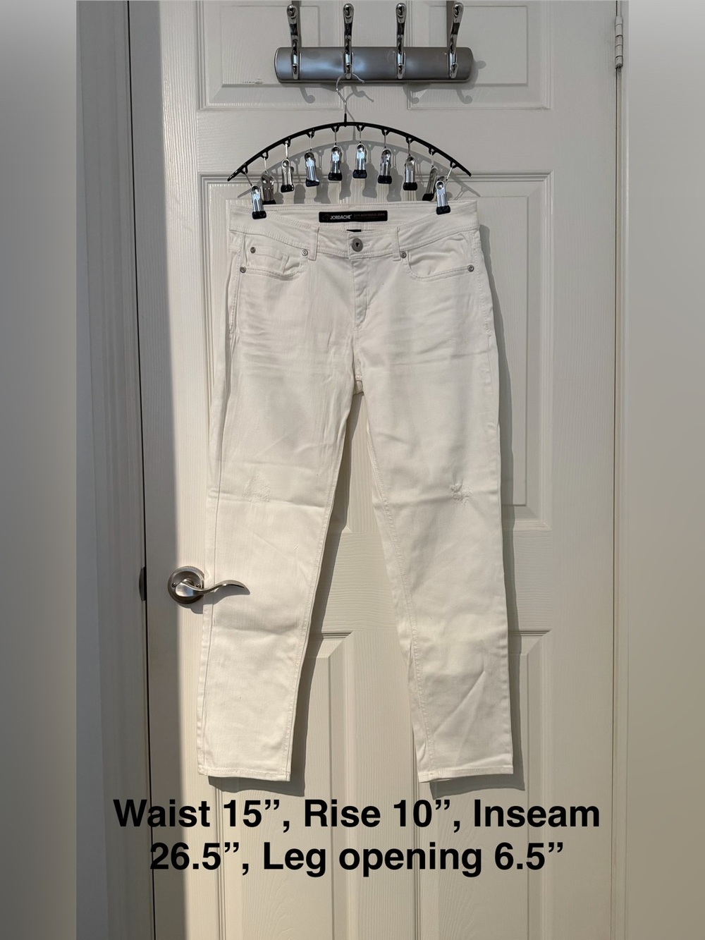 Jordache Slim Boyfriend White Distressed Jeans – Size 10